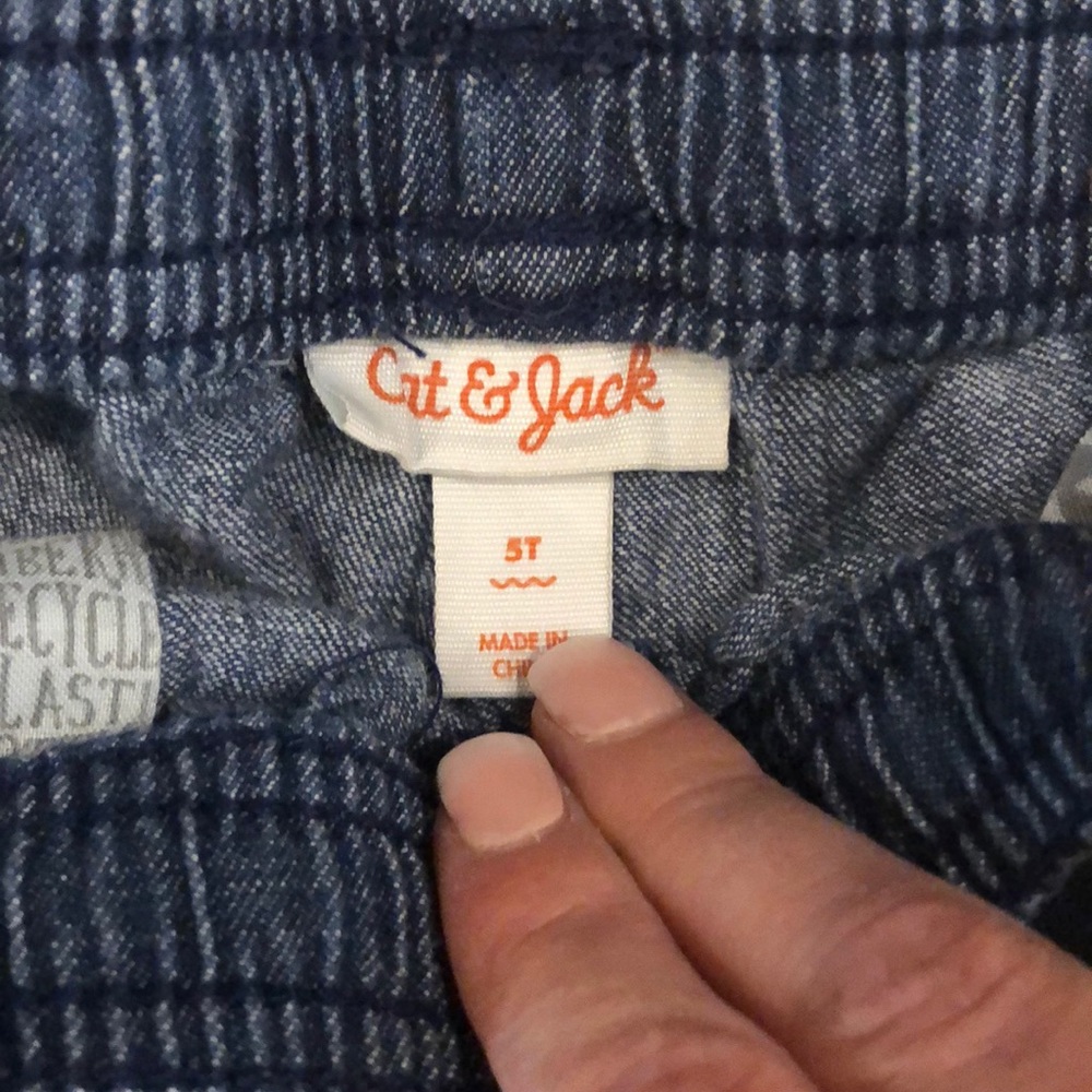 *$5 if bundled*. Cat & Jack Denim Shorts - Picture 2 of 4